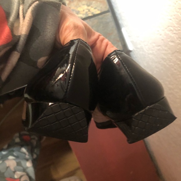 Amalfi by Rangoni Fashion Sneakers Women Size 8.5M - Pink with Black Patent Trim - Picture 4 of 12